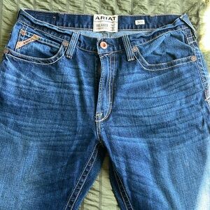 Men’s Ariat M4 Relaxed Straight Leg Dark Wash Denim Jeans. Size 36/32